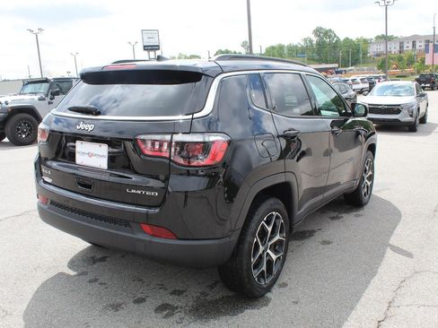 Used 2025 Jeep Compass Limited AWD/4WD image 7