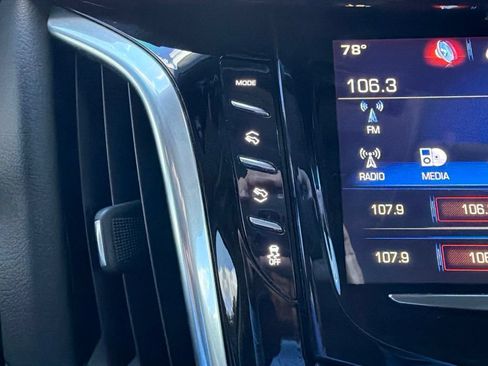 Used 2019 Cadillac Escalade ESV Luxury AWD/4WD image 32