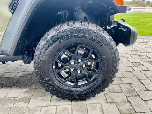 Used 2026 Jeep Wrangler Unlimited Sport AWD/4WD image 32