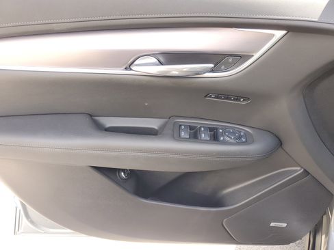 Used 2023 Cadillac XT6 Luxury image 19