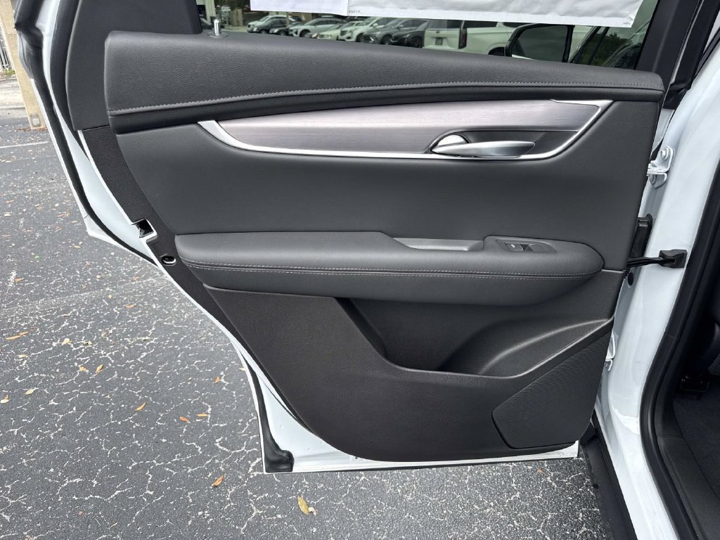 New 2026 Cadillac XT5 Luxury AWD/4WD image 13