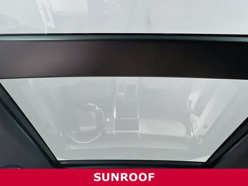 Used 2019 Land Rover Range Rover Supercharged image 25