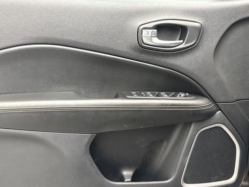 Used 2020 Jeep Compass Sport w/ Cold Weather Group AWD/4WD image 9