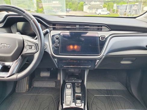 Used 2023 Chevrolet Bolt EUV Premier w/ Super Cruise Package FWD image 17
