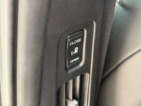 Used 2025 Honda Odyssey Sport-L image 15