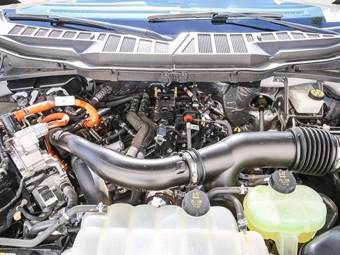 Used 2024 Ford F150 XLT w/ Mobile Office Package image 28