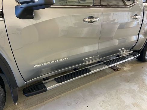 Used 2024 GMC Sierra 1500 SLT w/ SLT Premium Plus Package image 23