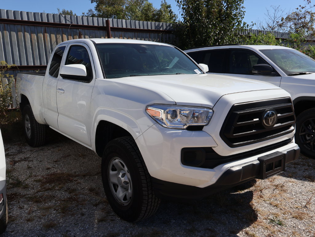 Used 2023 Toyota Tacoma SR w/ SR Convenience Package RWD image 18