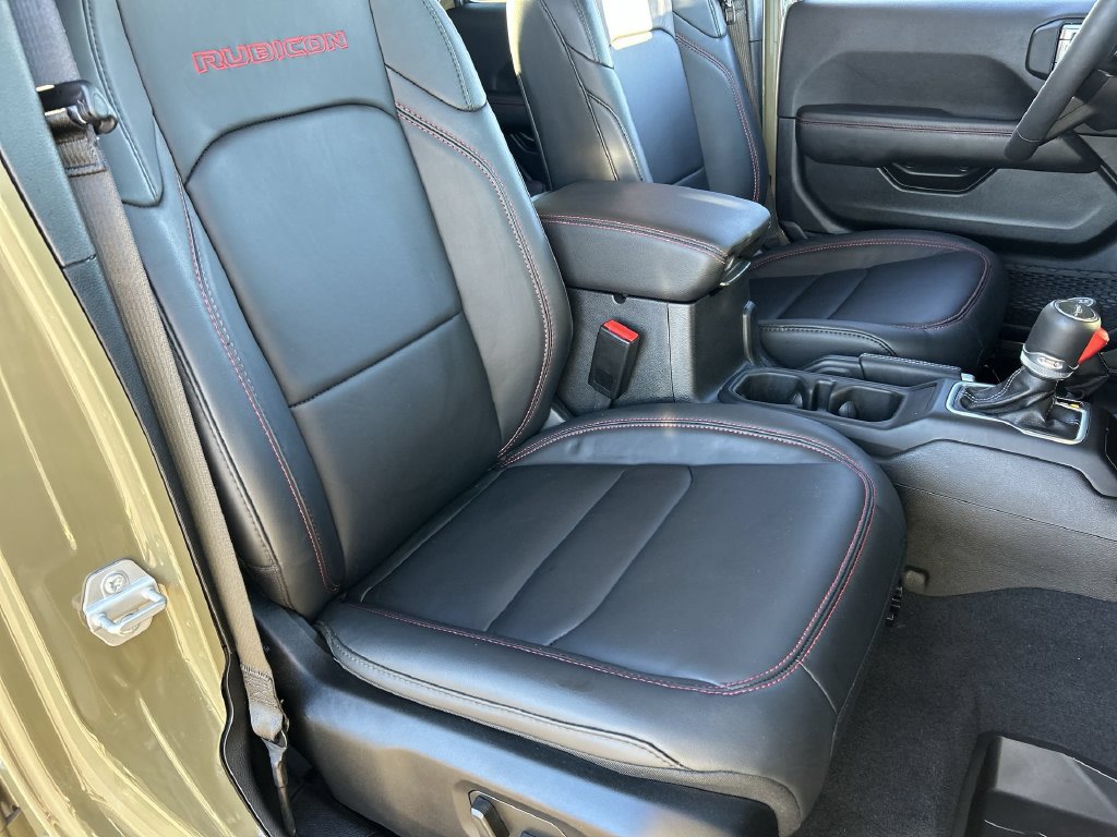 Used 2025 Jeep Gladiator Rubicon w/ Convenience Group AWD/4WD image 27