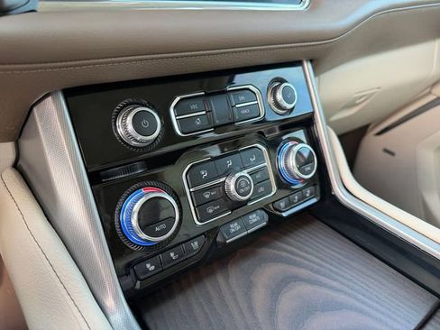 Certified 2023 GMC Yukon Denali image 7