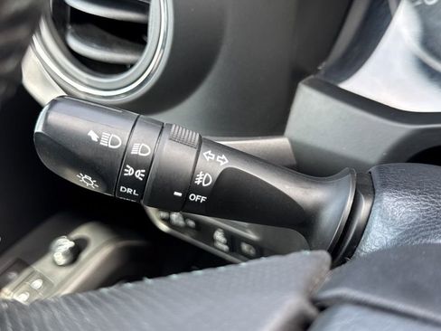 Used 2019 Toyota Tacoma TRD Off-Road w/ Technology Package image 20