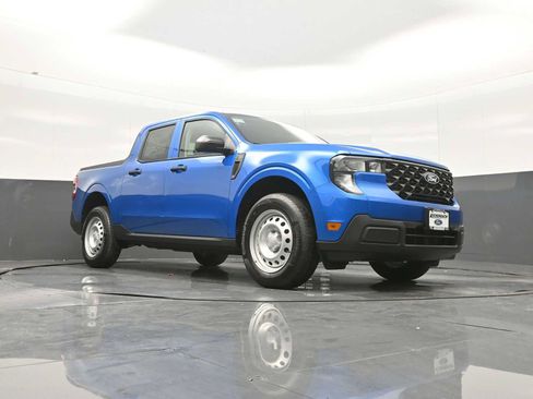 New 2025 Ford Maverick XL w/ Equipment Group 101A image 18