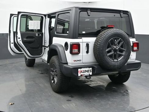 Used 2025 Jeep Wrangler Sport S image 53