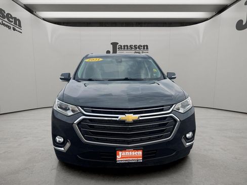 Used 2021 Chevrolet Traverse LT w/ LPO, Cargo Package AWD/4WD image 7