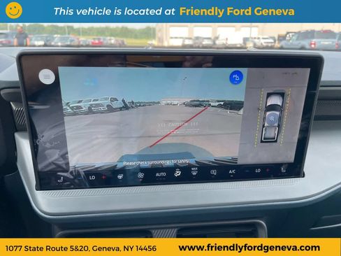 Used 2025 Ford Maverick Lobo AWD/4WD image 23