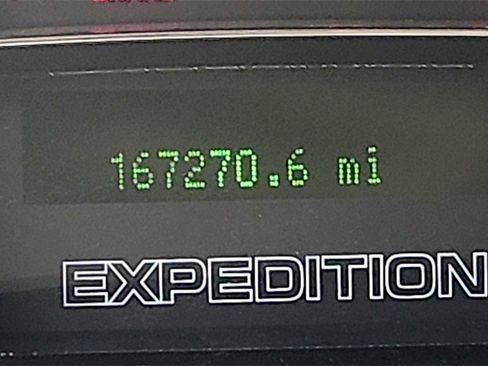 Used 2010 Ford Expedition Limited image 18