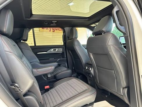 New 2026 Ford Explorer ST-Line w/ ST-Line Street Pack AWD/4WD image 5