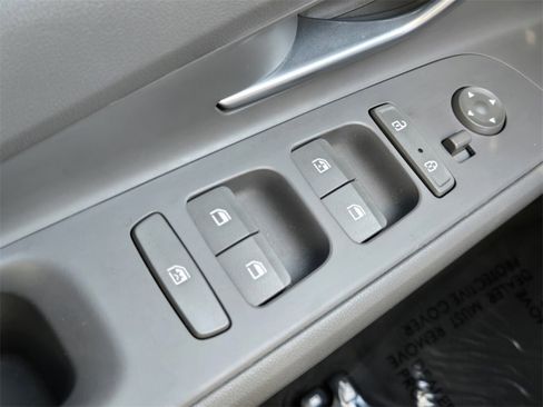 Certified 2022 Hyundai Elantra SEL image 27