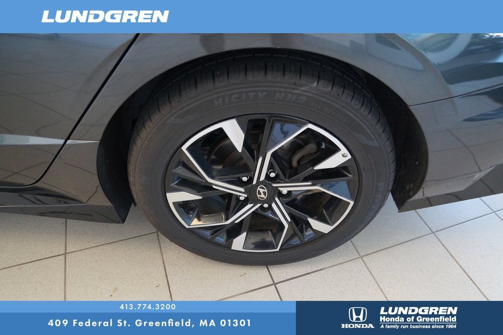 Used 2025 Hyundai Sonata SEL FWD image 29