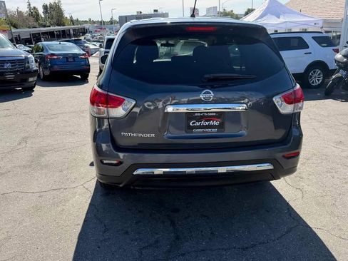 Used 2014 Nissan Pathfinder S FWD image 5