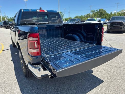 Used 2023 RAM 1500 Laramie AWD/4WD image 19