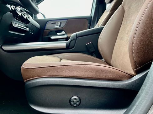 Certified 2025 Mercedes-Benz GLA 35 AMG GLA 35 AMG image 17