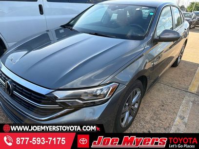 Used 2024 Volkswagen Jetta SE