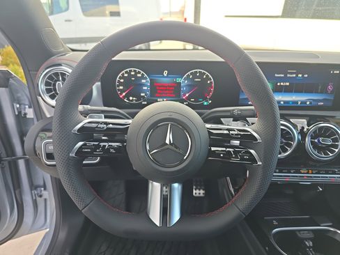 Used 2026 Mercedes-Benz CLA 250 4MATIC image 32