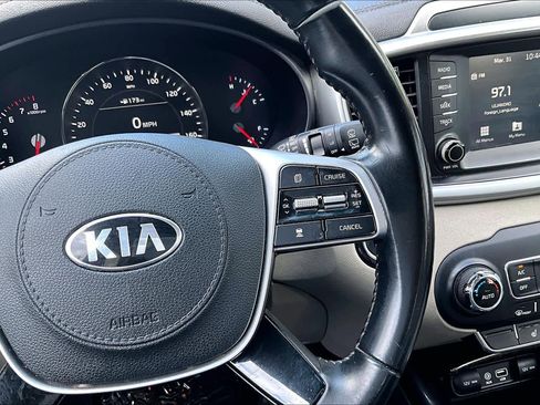 Used 2020 Kia Sorento EX image 25