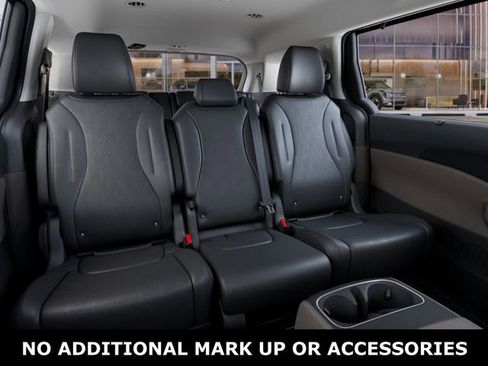 New 2026 Kia Carnival EX image 16