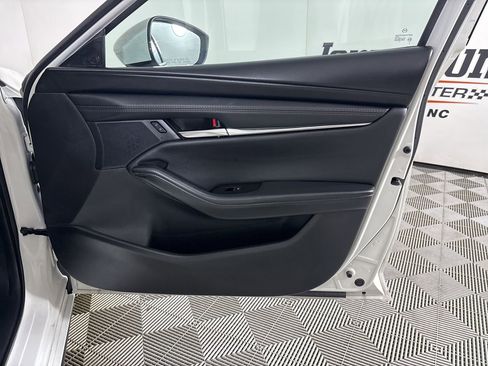 Used 2025 MAZDA MAZDA3 s image 28