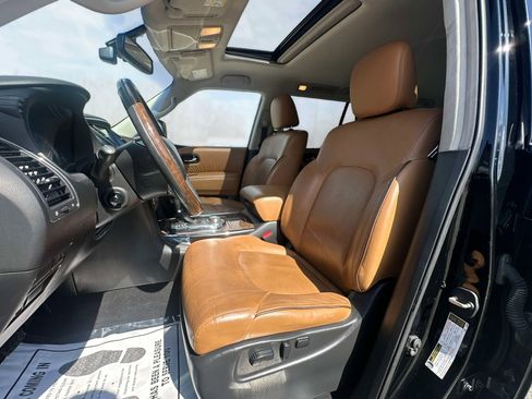 Used 2016 INFINITI QX80 4WD w/ Signature Edition Package image 13