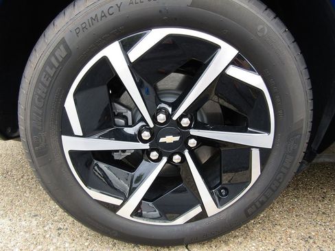 Used 2024 Chevrolet Equinox EV LT image 35