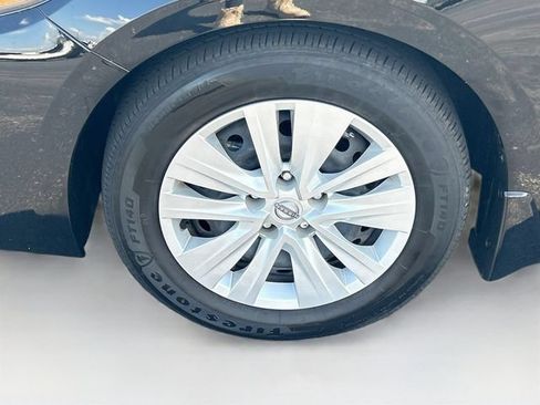 Used 2025 Nissan Sentra S FWD image 36
