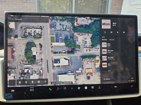 Used 2022 Tesla Model S AWD/4WD image 38
