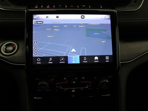 Used 2021 Jeep Grand Cherokee L Overland w/ Luxury Tech Group IV AWD/4WD image 21