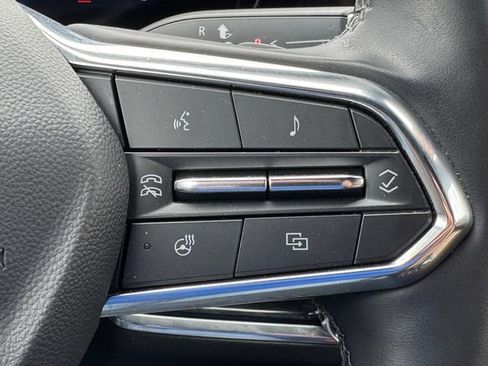 Certified 2025 Chevrolet Equinox ACTIV FWD image 23