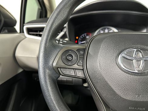Used 2021 Toyota Corolla LE image 22
