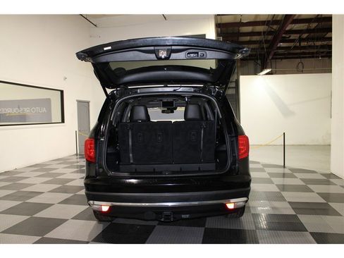 Used 2016 Honda Pilot Touring image 21