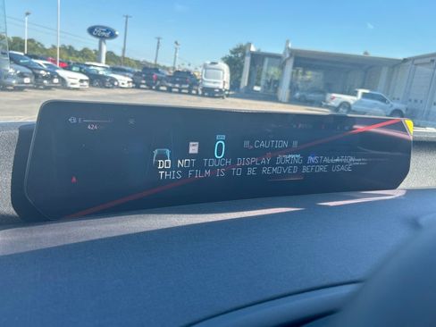 New 2025 Ford Expedition Active image 14