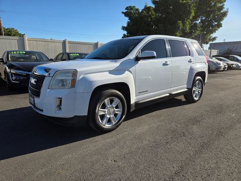 Used 2012 GMC Terrain SLE FWD image 1