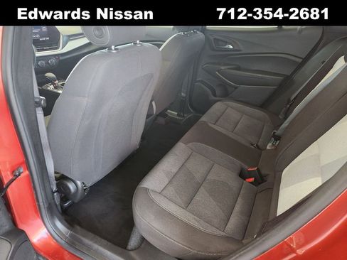 Used 2024 Chevrolet Trax RS w/ Sunroof Package image 14