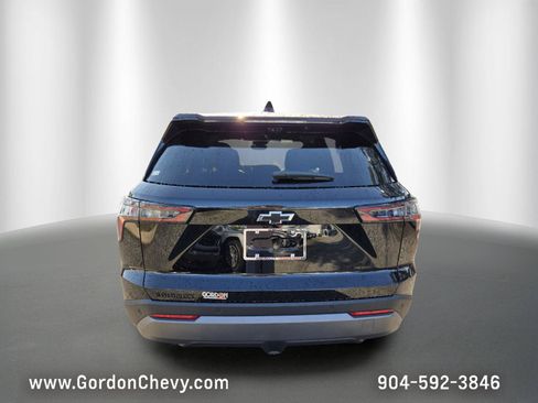 New 2026 Chevrolet Equinox LT w/ Convenience Package II FWD image 5