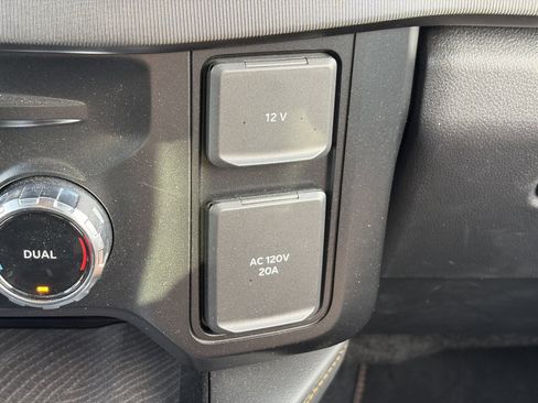 Used 2024 Ford F250 Platinum AWD/4WD image 31