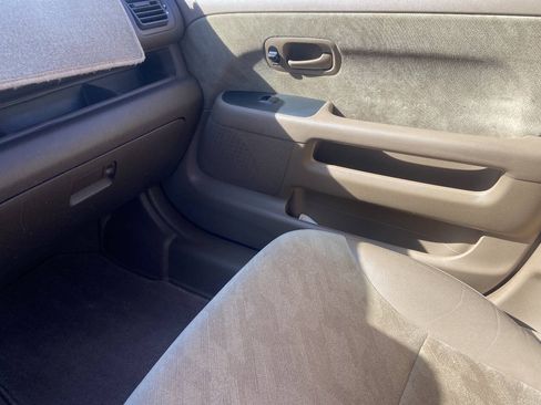 Used 2004 Honda CR-V EX image 19