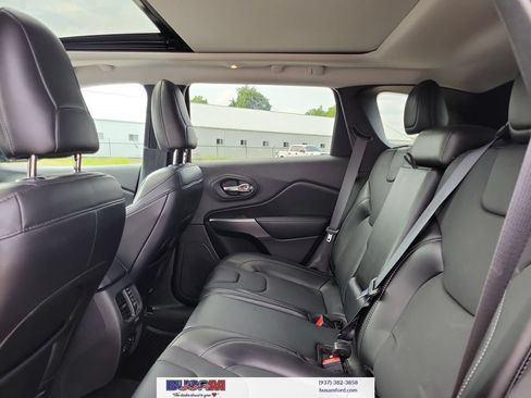 Used 2021 Jeep Cherokee Limited AWD/4WD image 9