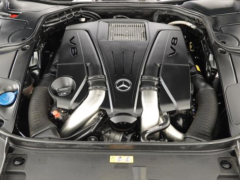 Used 2017 Mercedes-Benz S 550 Sedan w/ Sport Package w/ Sport Package image 70
