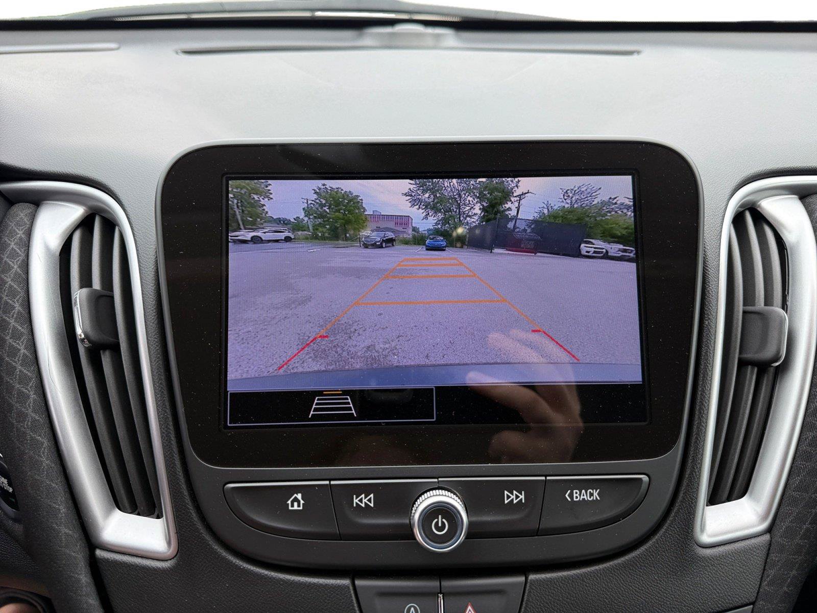 Used 2024 Chevrolet Malibu LT w/ Midnight Edition FWD image 17