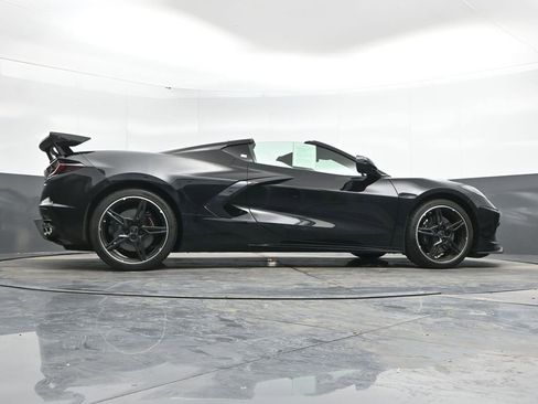 Used 2025 Chevrolet Corvette Stingray Coupe w/ Z51 Performance Package image 44