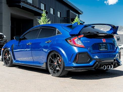 Used 2018 Honda Civic Type R image 2